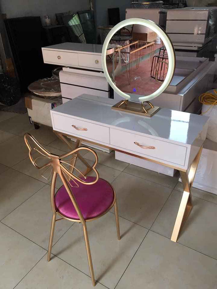 Bàn Trang Điểm Mẫu Mới