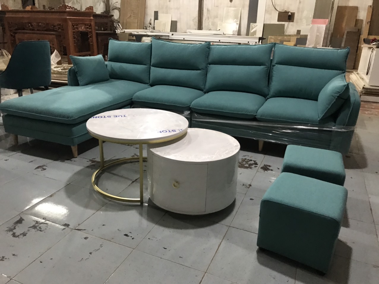 Văng hiện đại chất liệu thô hàn quốc mút việt nhật -kt 2m8x1m6 - giá liên hệ